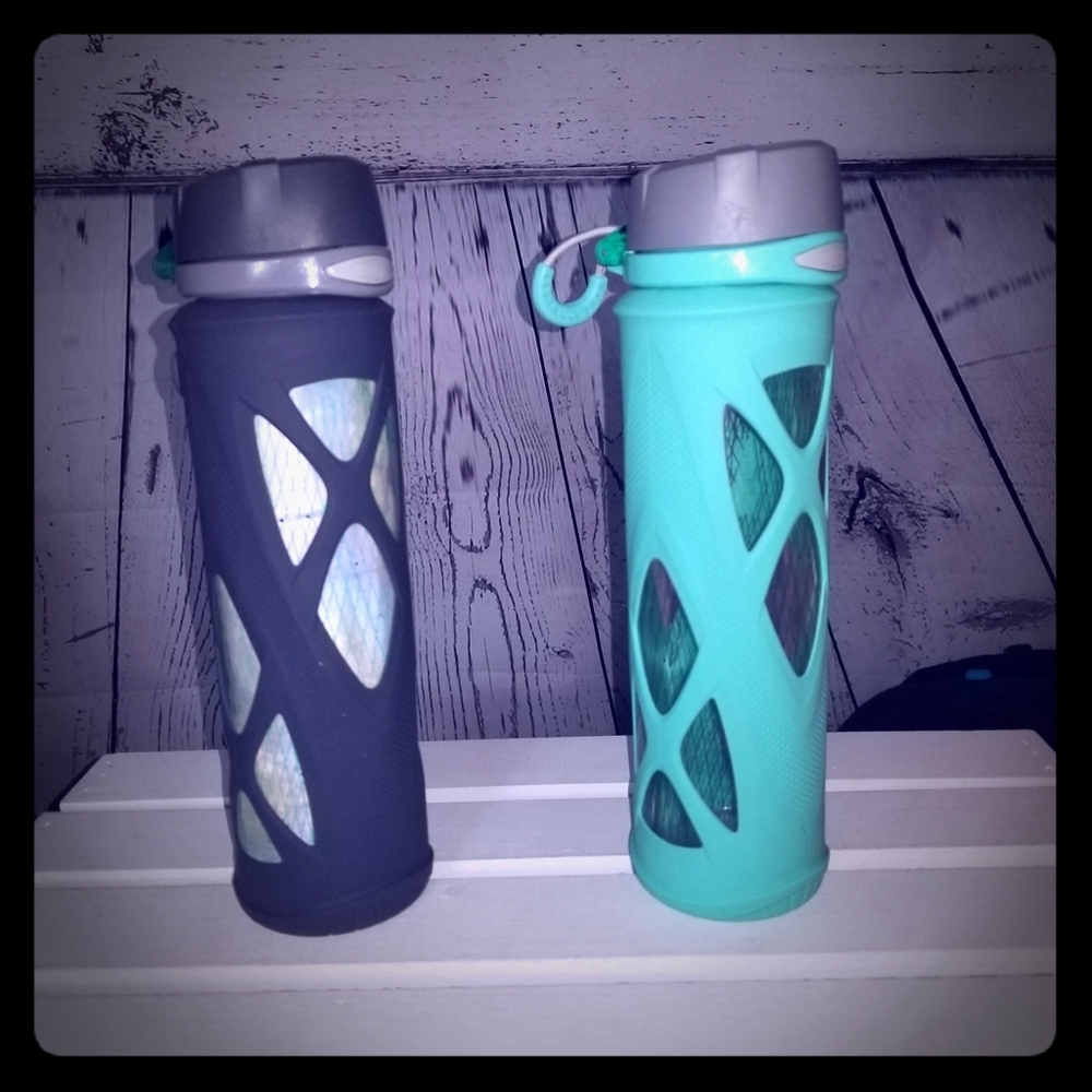 Nwot Zulu glass tumblers